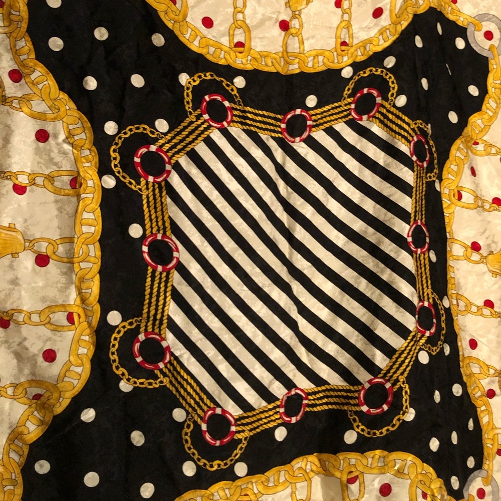 Adrianna Papell Scarf